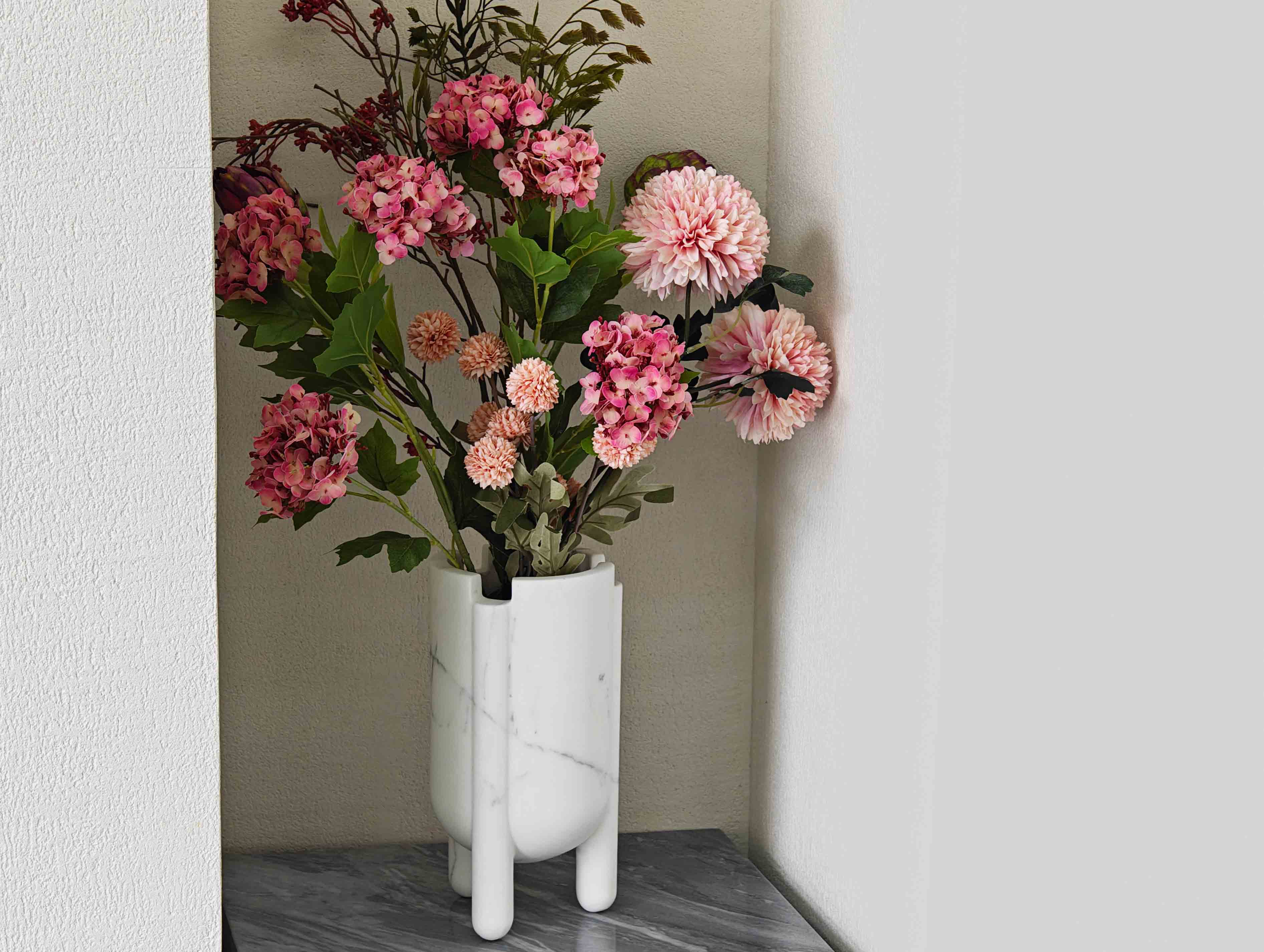 Medium-sized vase